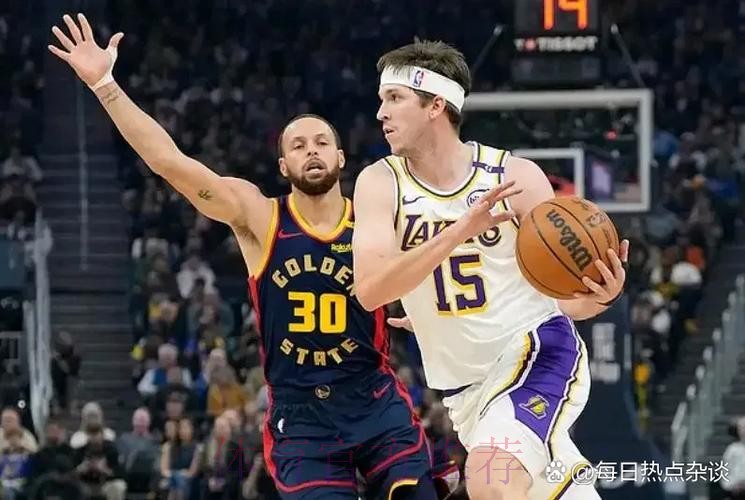 小贾32分+7记三分,艾顿10中10砍25+13,今日最佳你选谁? 小贾32分+7记三分,艾顿10中10砍25+13,今日最佳你选谁?